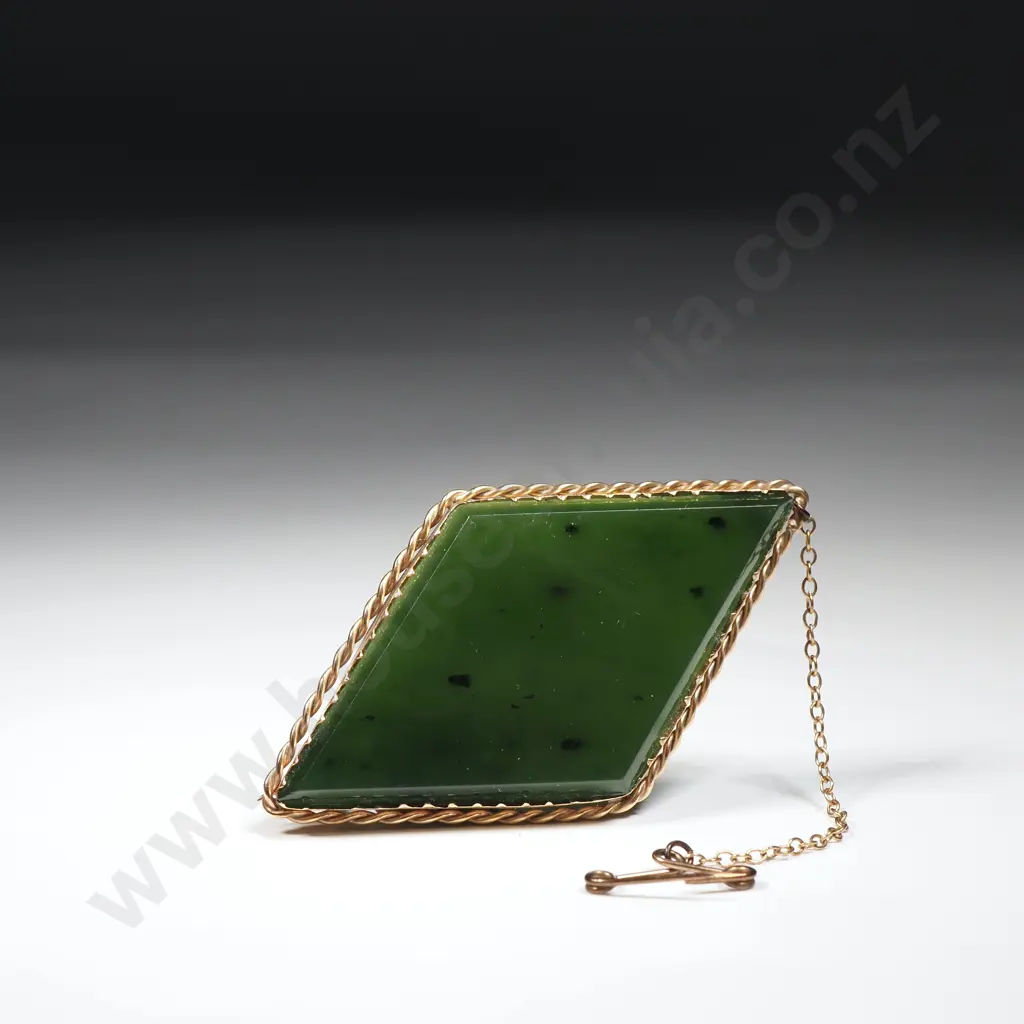 Vintage Greenstone Diamond Shaped Brooch With A 9ct Gold Rope Edge Frame. Complete with Safety Chain Image 1++