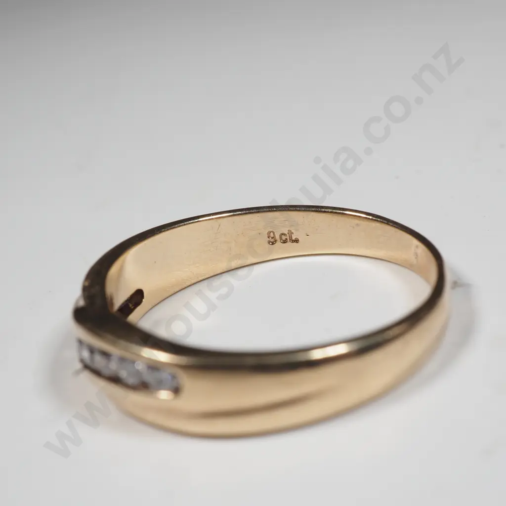 9ct Gold Diamond Ring Image 1++