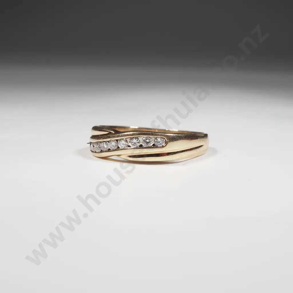 9ct Gold Diamond Ring Image 1++