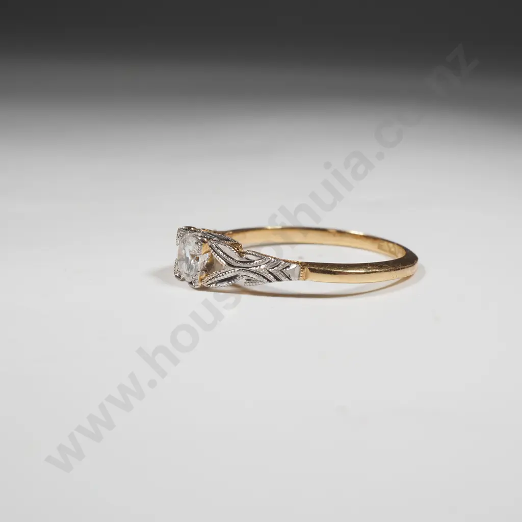 Antique 18ct Gold Solitaire Diamond Ring Image 1++
