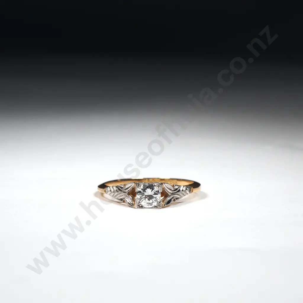 Antique 18ct Gold Solitaire Diamond Ring Image 1++