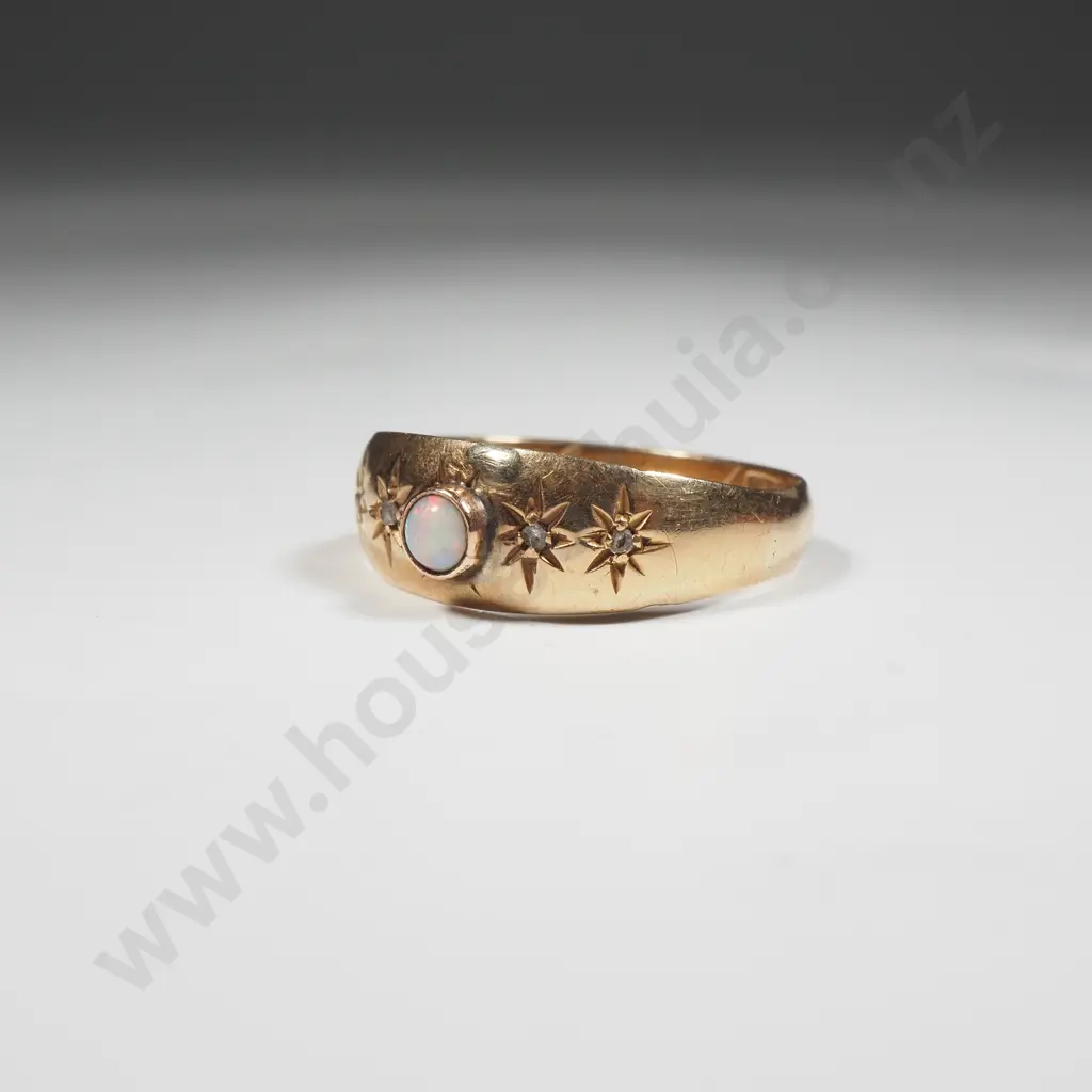 Antique 18ct Gold Opal Ring w English Hallmarks Image 1++