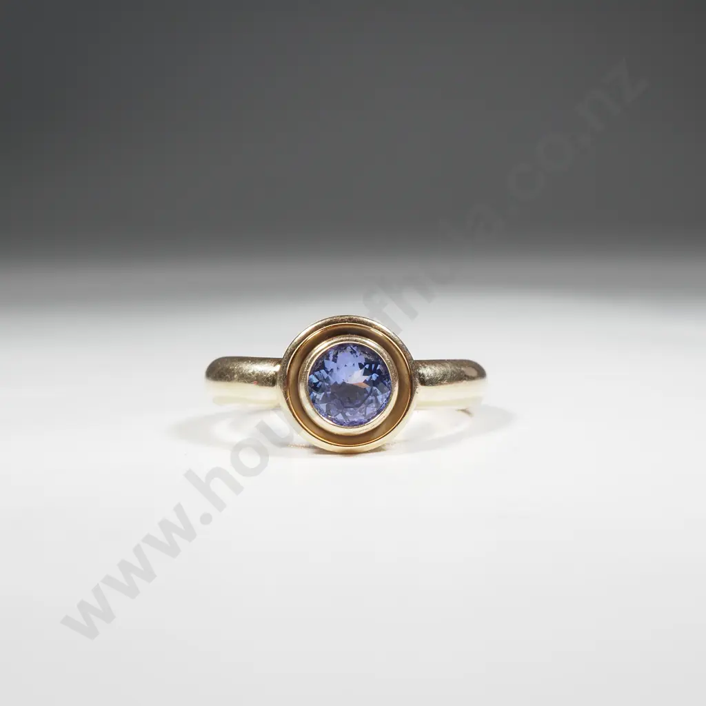 18ct Gold Tanzanite Ring Image 1++