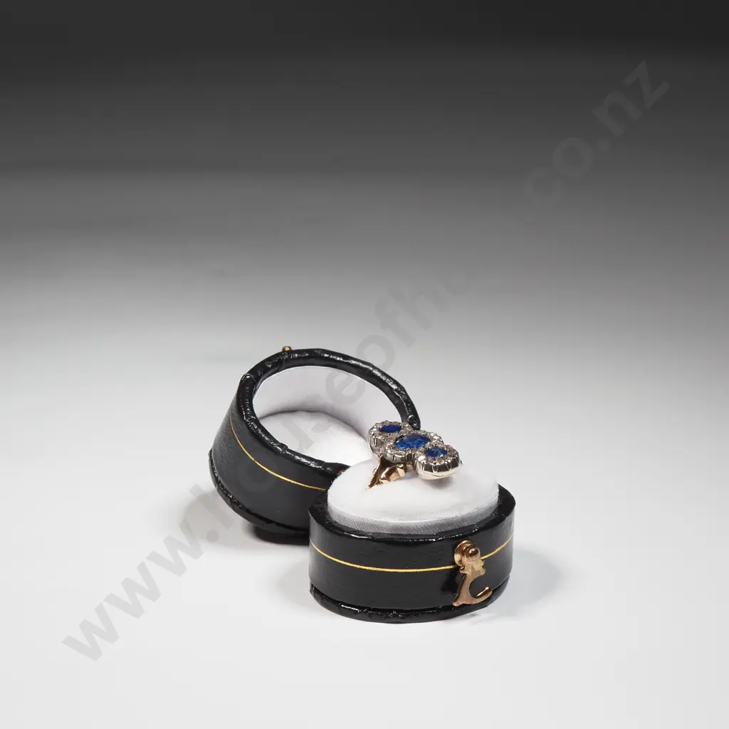 Spectacular Antique 15ct Gold, Diamond & Three Sapphire Ring Image 1++