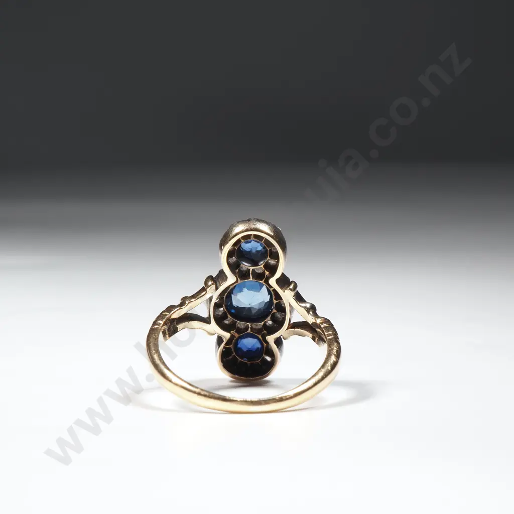 Spectacular Antique 15ct Gold, Diamond & Three Sapphire Ring Image 1++