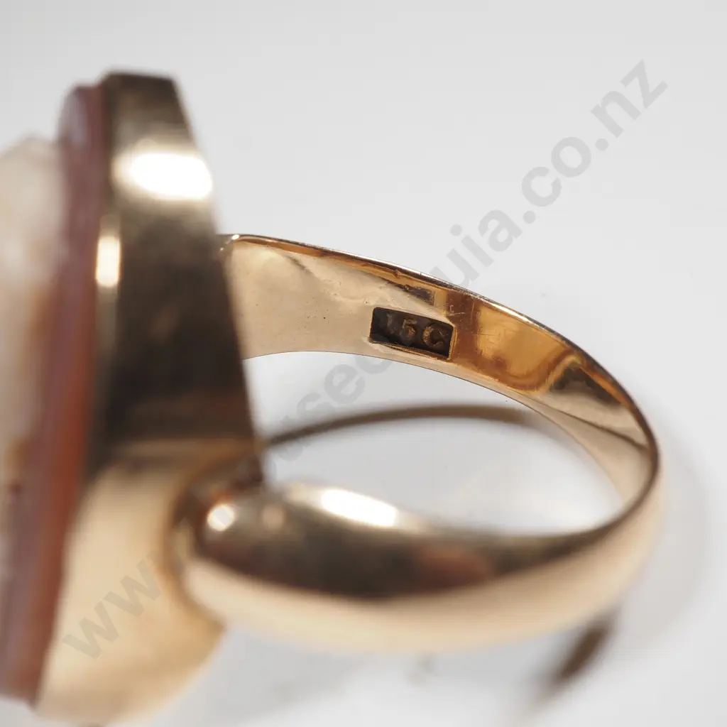 Antique 15ct Gold Cameo Ring Image 1++
