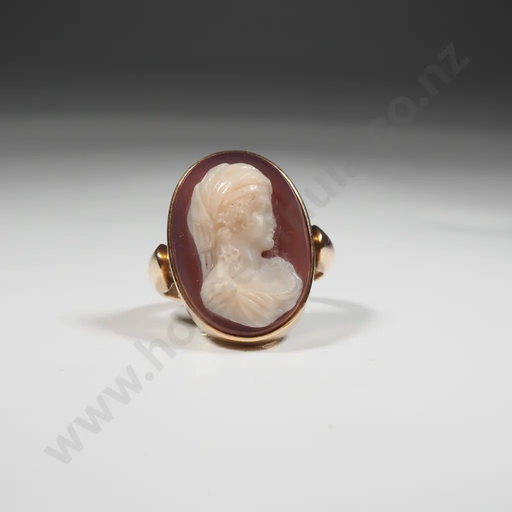 Antique 15ct Gold Cameo Ring Image 1++