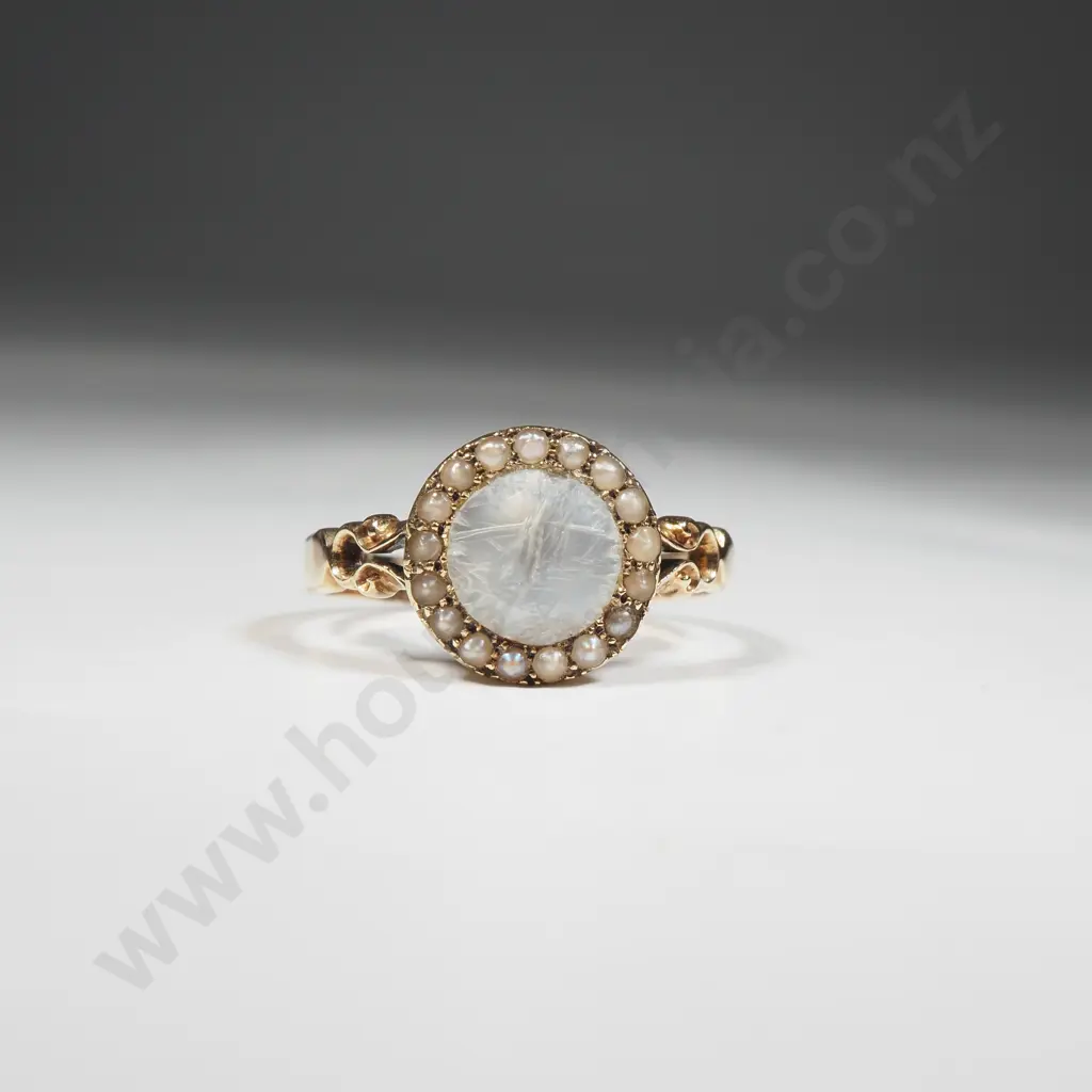 Antique 15ct Gold Seed Pearl & Mother of Pearl Ring w English Hallmarks Image 1++