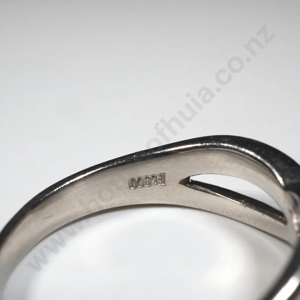 Decorative Platinum Ring Image 1++
