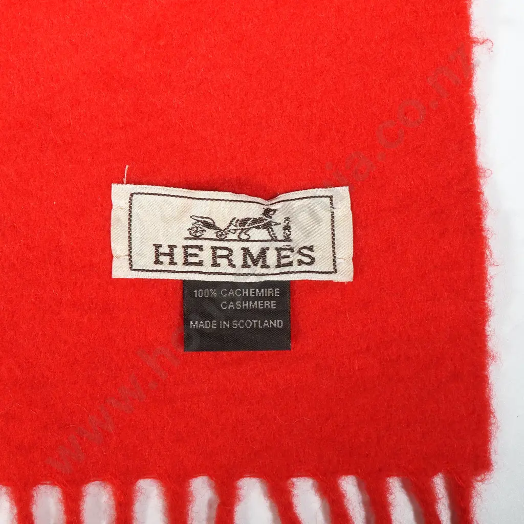 HERMÈS Red Cashmere Scarf Image 1++
