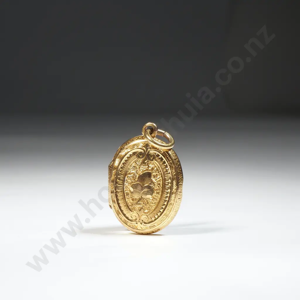 Antique 9ct Engraved Locket Image 1++