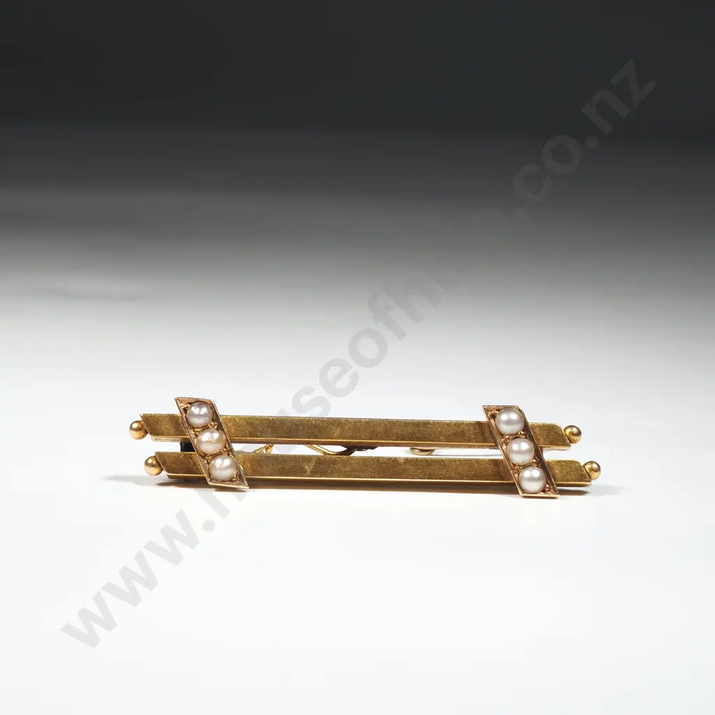 9ct Gold Brooch Image 1++