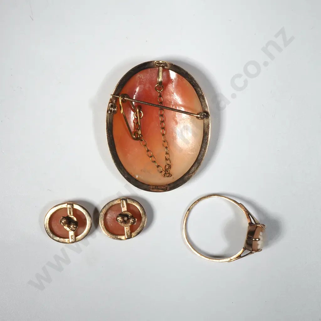 9ct Gold Cameo Brooch / Earring / Ring Set Image 1++
