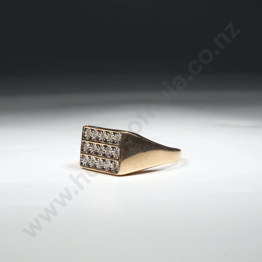 9ct Gold Illusion Set Diamond Ring Image 1++