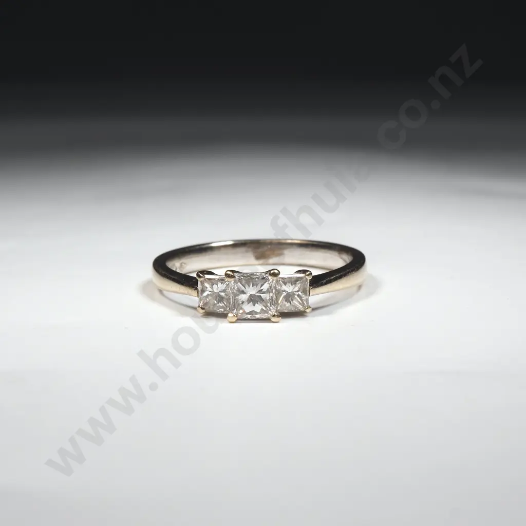 18ct White Gold Three Princess Diamond Ring Image 1++