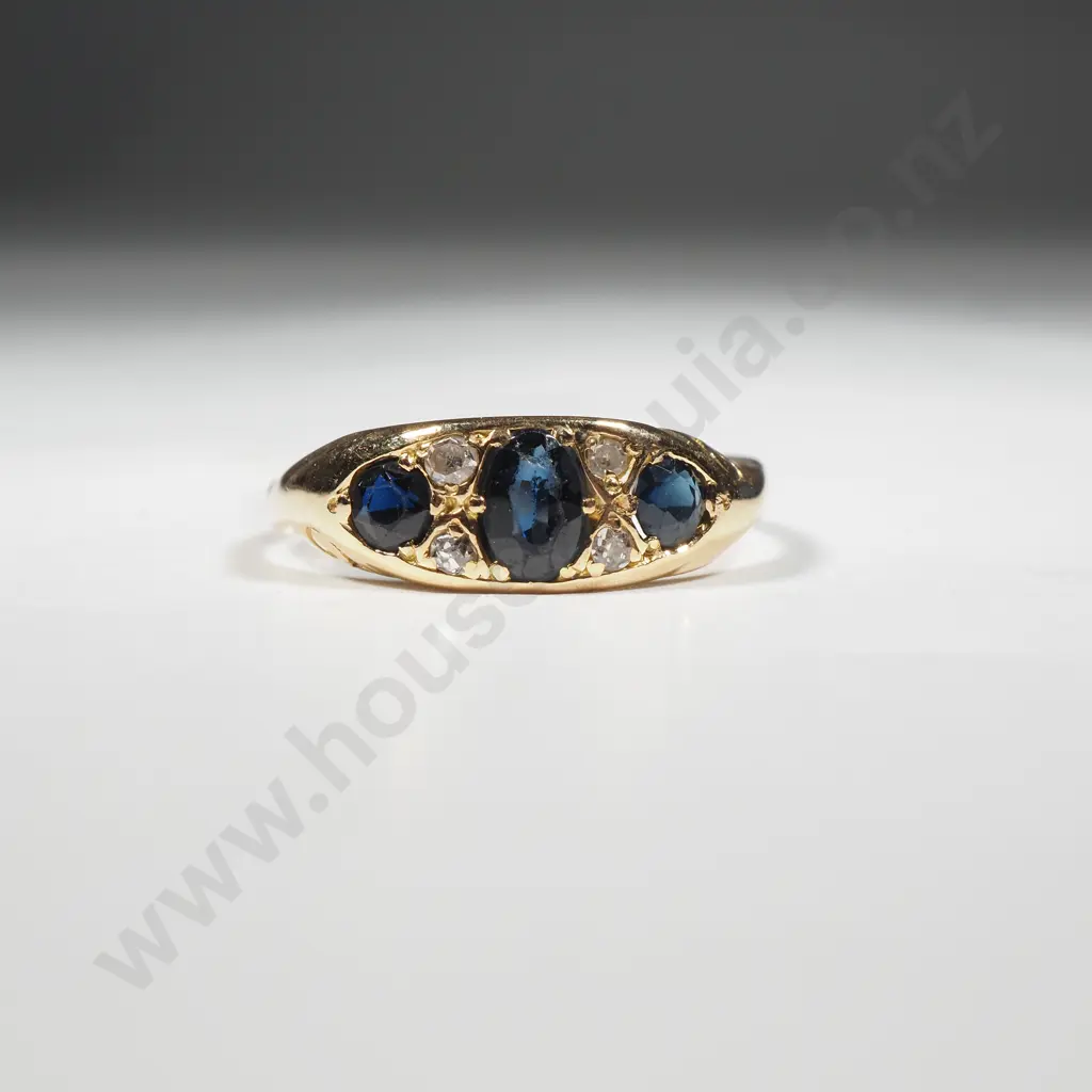 18ct Gold Sapphire & Diamond Ring Image 1++