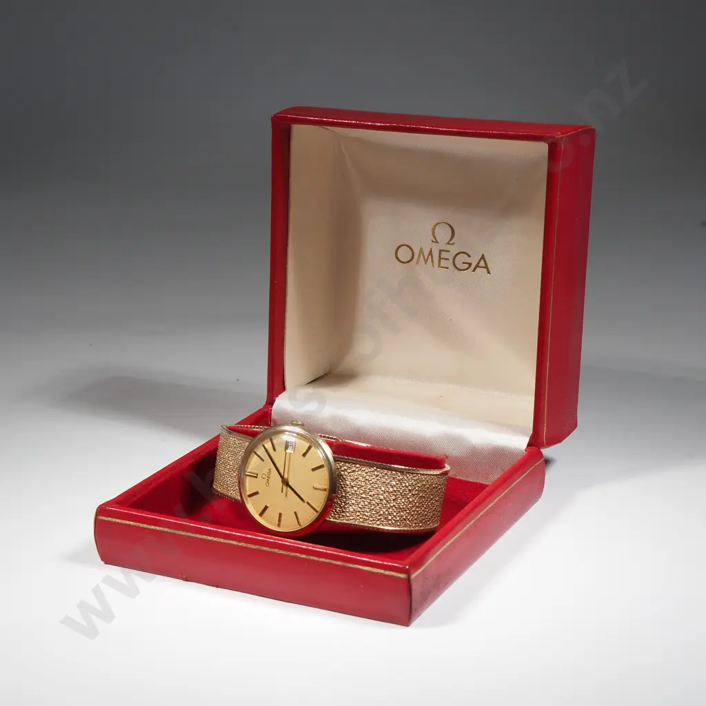 Solid 9ct Gold Omega Wrist Watch in Original Box Image 1++
