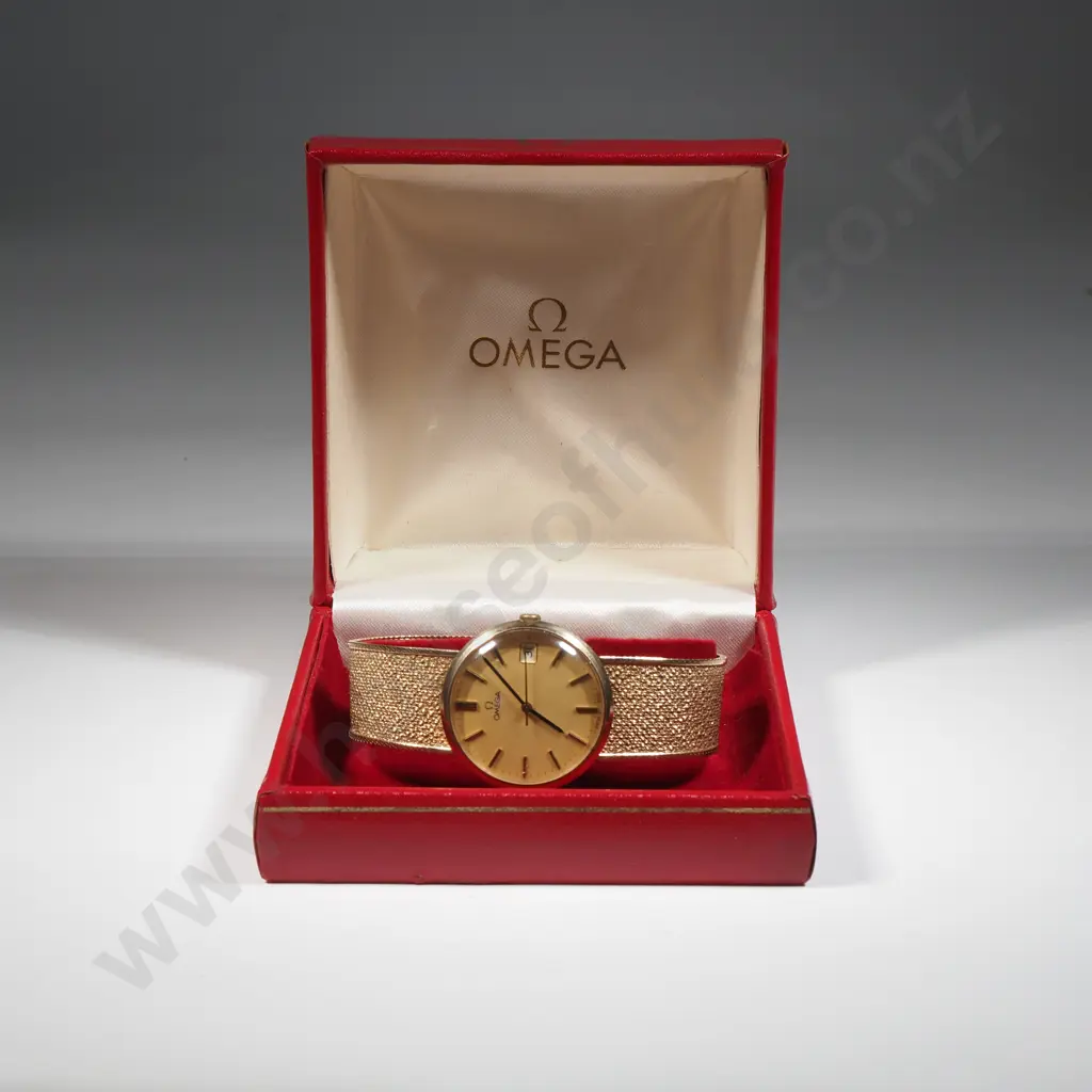 Solid 9ct Gold Omega Wrist Watch in Original Box Image 1++