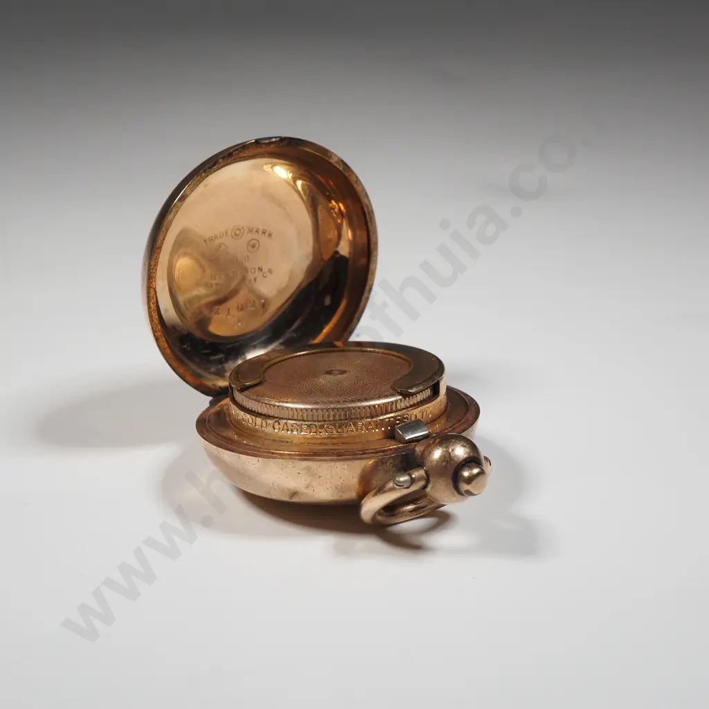 Rolled Gold Engraved Sovereign Case. Image 1++