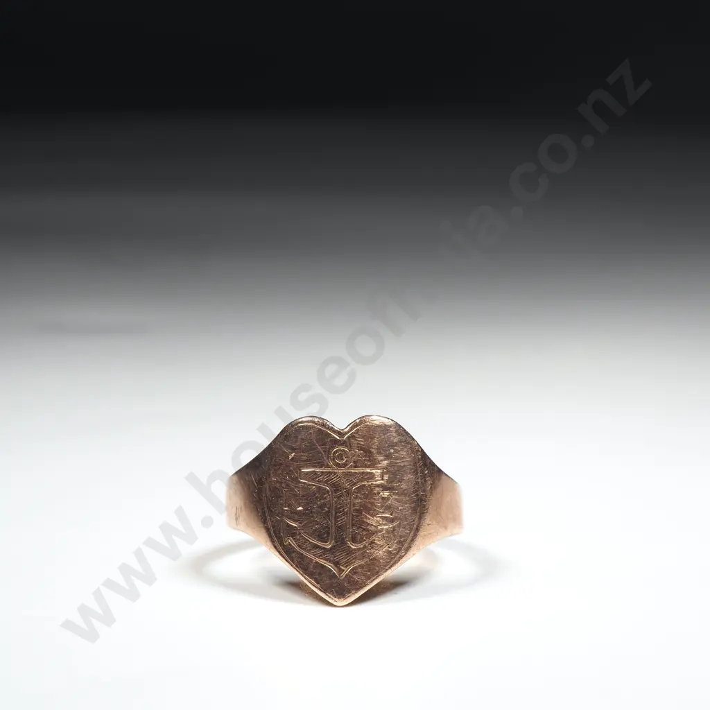 9ct Gold Heart Shaped Men's Signet Ring Featuring An Anchor & NZ  Image 1++