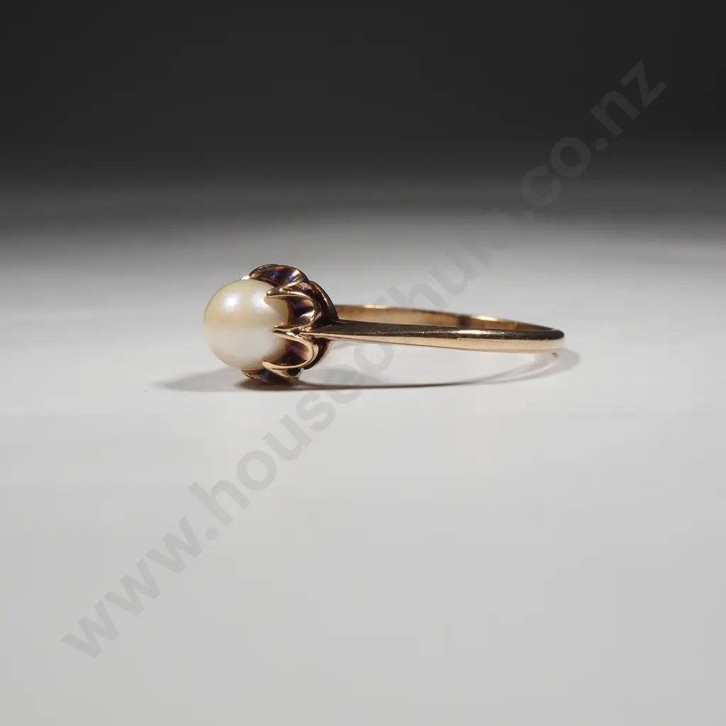 9ct Gold Pearl Ring Image 1++