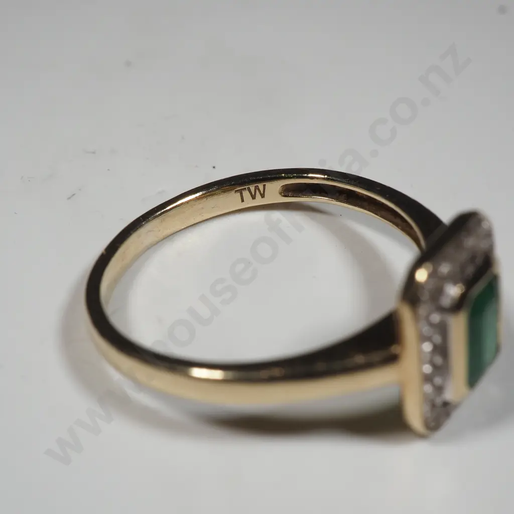 9ct Gold Emerald & Diamond Ring Image 1++