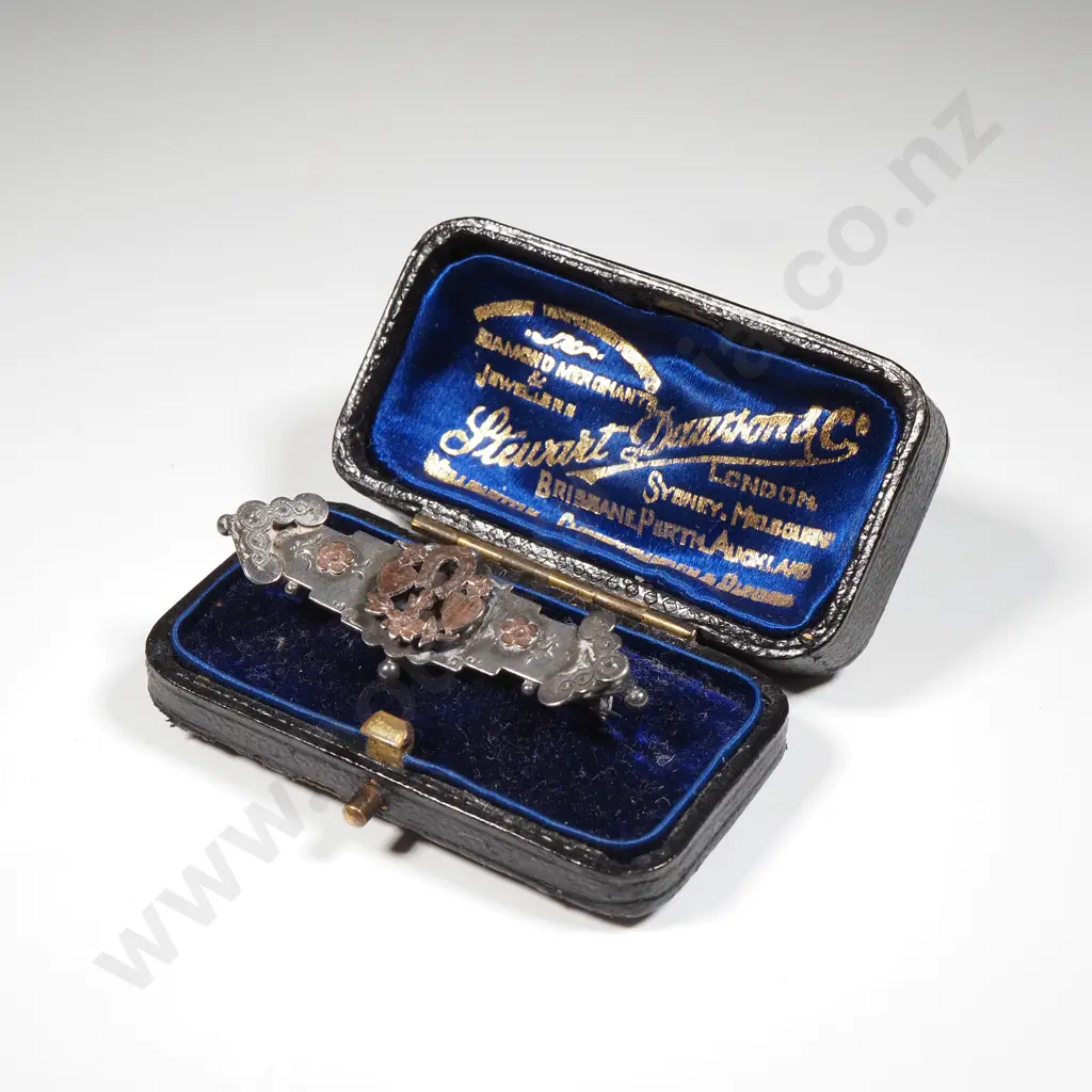 Edwardian Sterling Silver & Gold Brooch wGold Flowers & A Horseshoe Flanked with Hearts In A Vintage Stewart Dawsons Box Image 1++