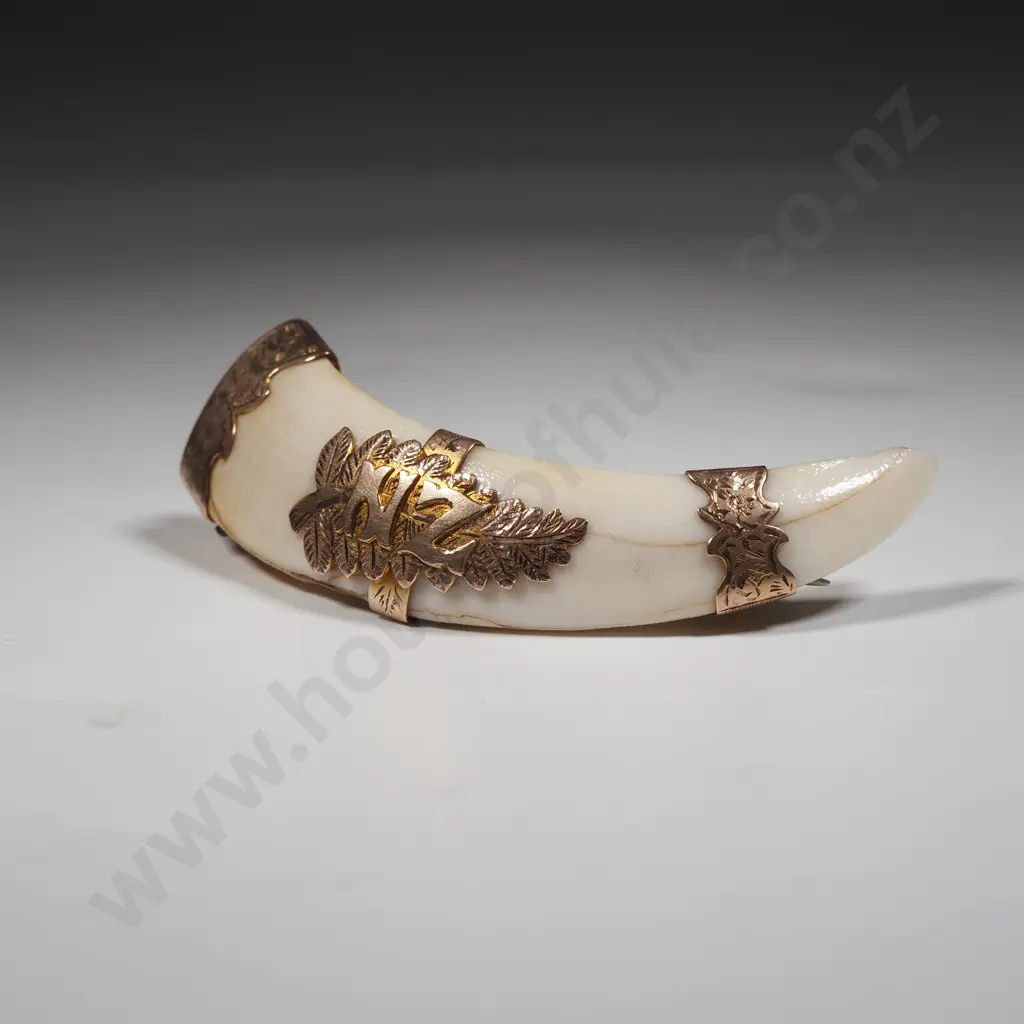 New Zealand Colonial 9ct Gold Tusk Brooch with "NZ" Image 1++