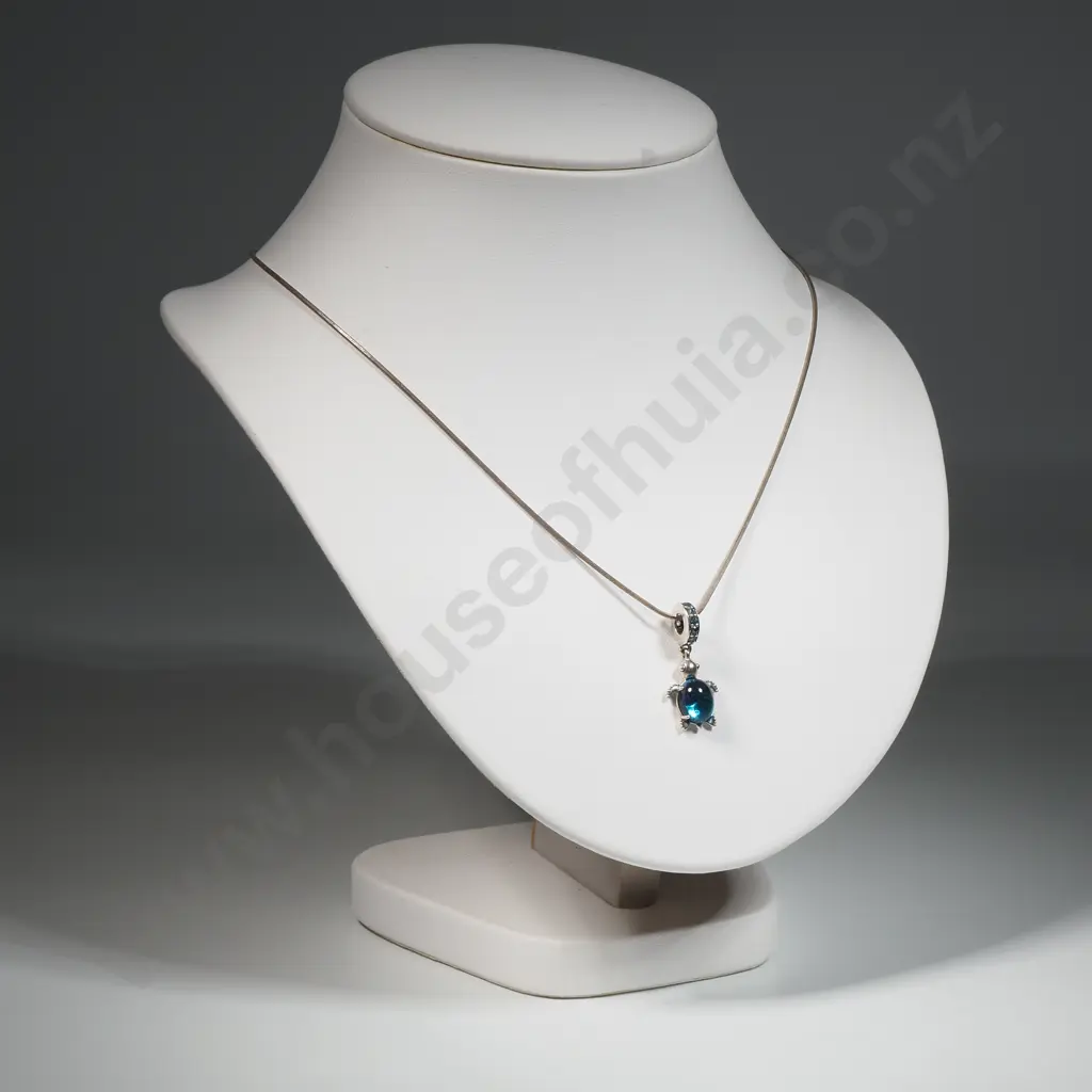 Sterling Silver Pendant & Neckalce Image 1++