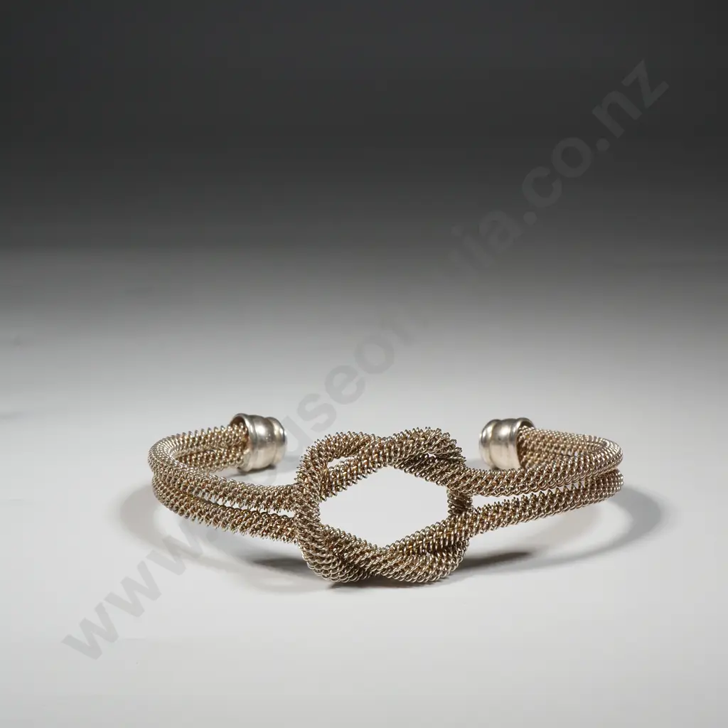Sterling Silver Lovers Knot Bracelet Image 1++
