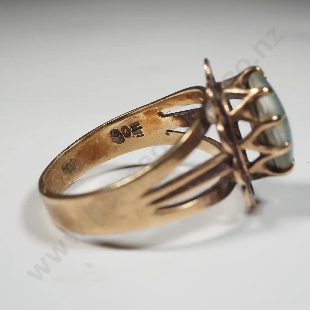 9ct Gold Opal Doublet Ring Image 1++