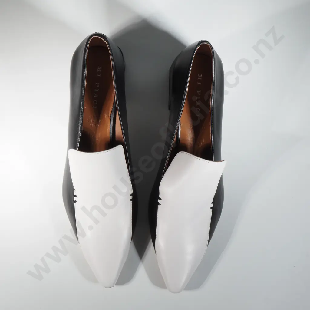 MI PIACI Court Shoes (41) Image 1++