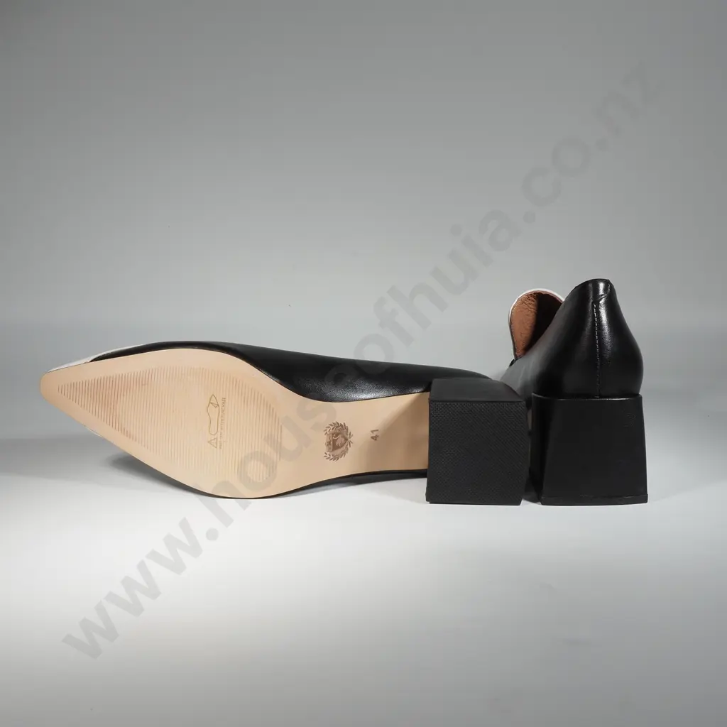 MI PIACI Court Shoes (41) Image 1++