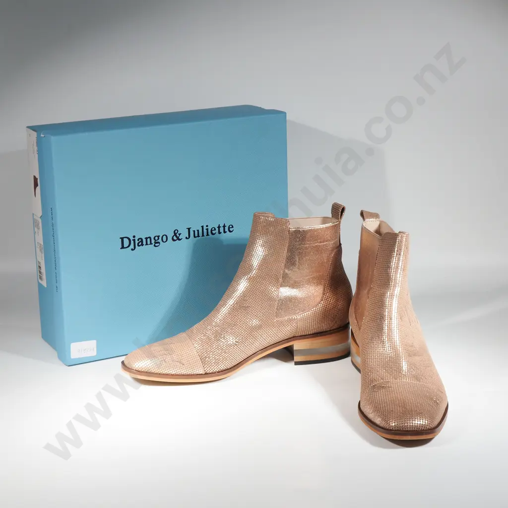 DJANGO & JULIETTE Rose Gold Cut Leather Boots (41) Image 1++
