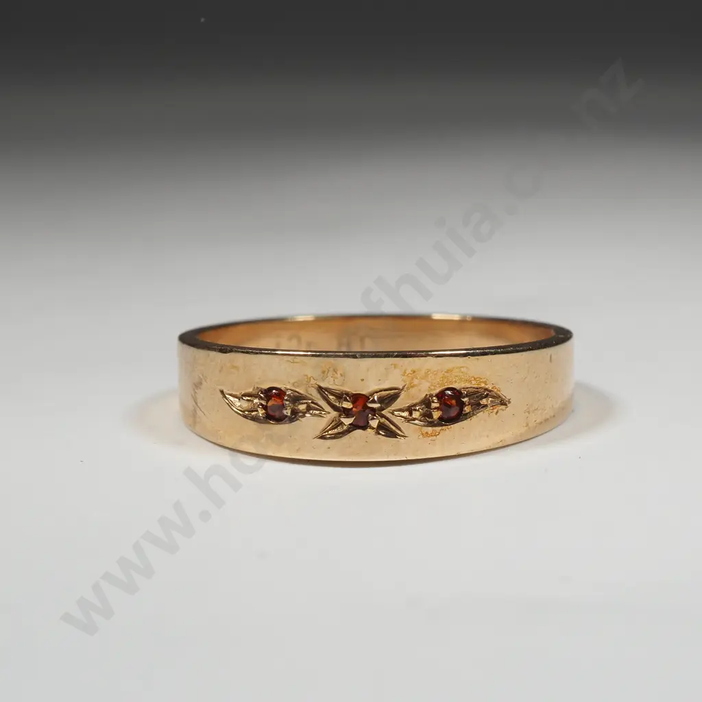 9ct Gold & Gem Ring Image 1++