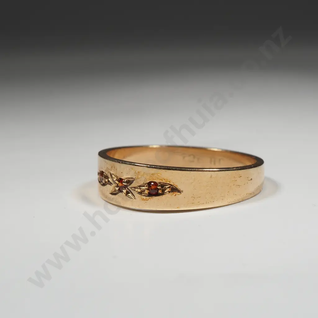 9ct Gold & Gem Ring Image 1++