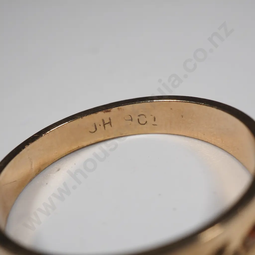 9ct Gold & Gem Ring Image 1++