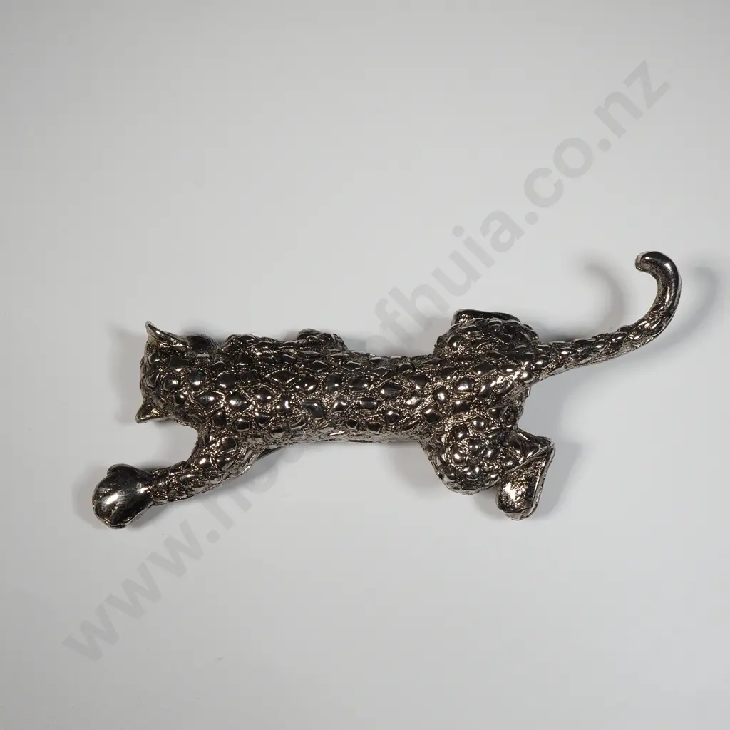 Costume Leopard Brooch Image 1++