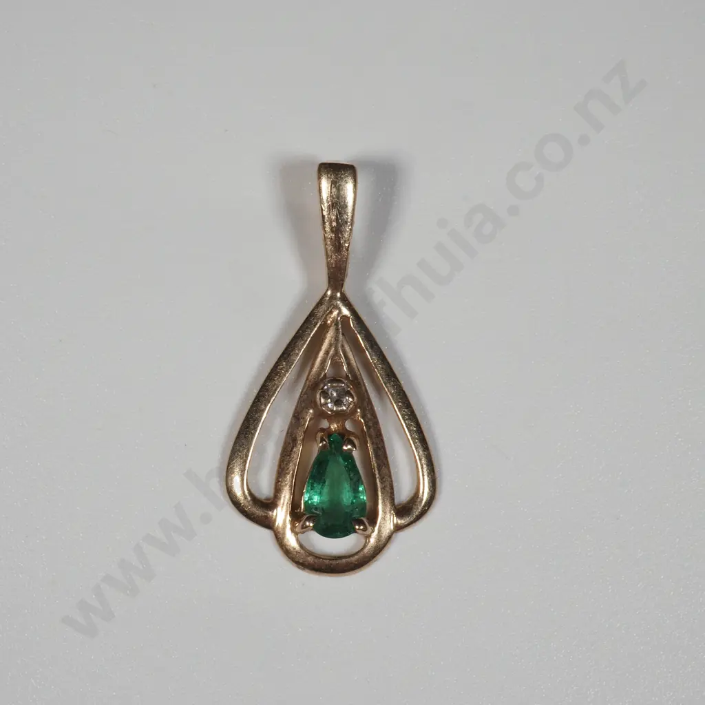 9ct Gold Pendant Image 1++
