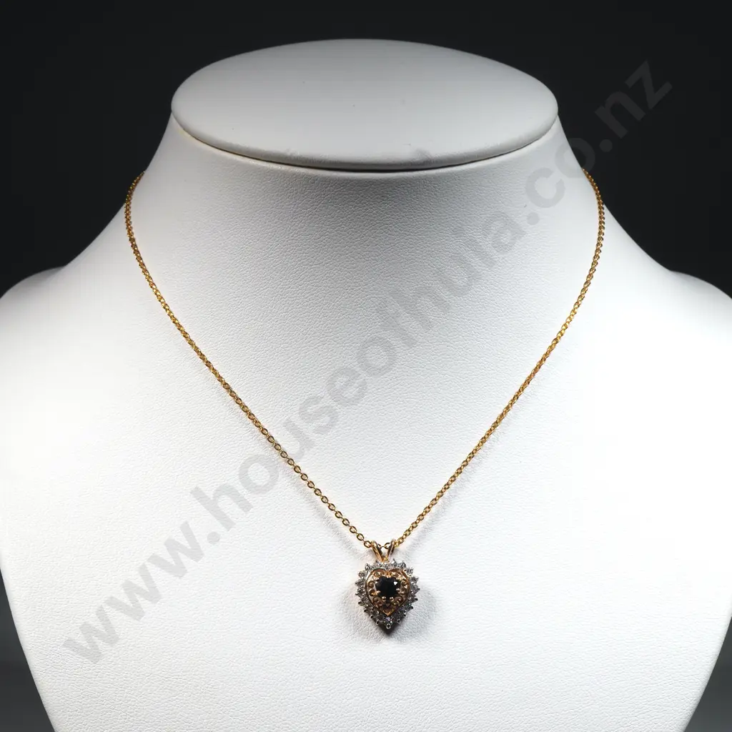 Gold Tone Crystal/Black Gem Style Heart Shaped Pendant w Gold Tone Chain. Image 1++