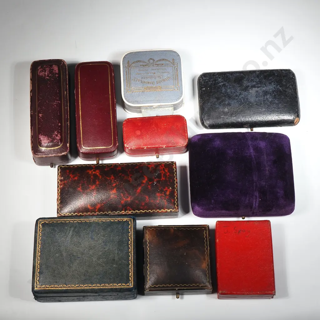 Bag of Antique & Vintage Jewellery Boxes  Image 1++