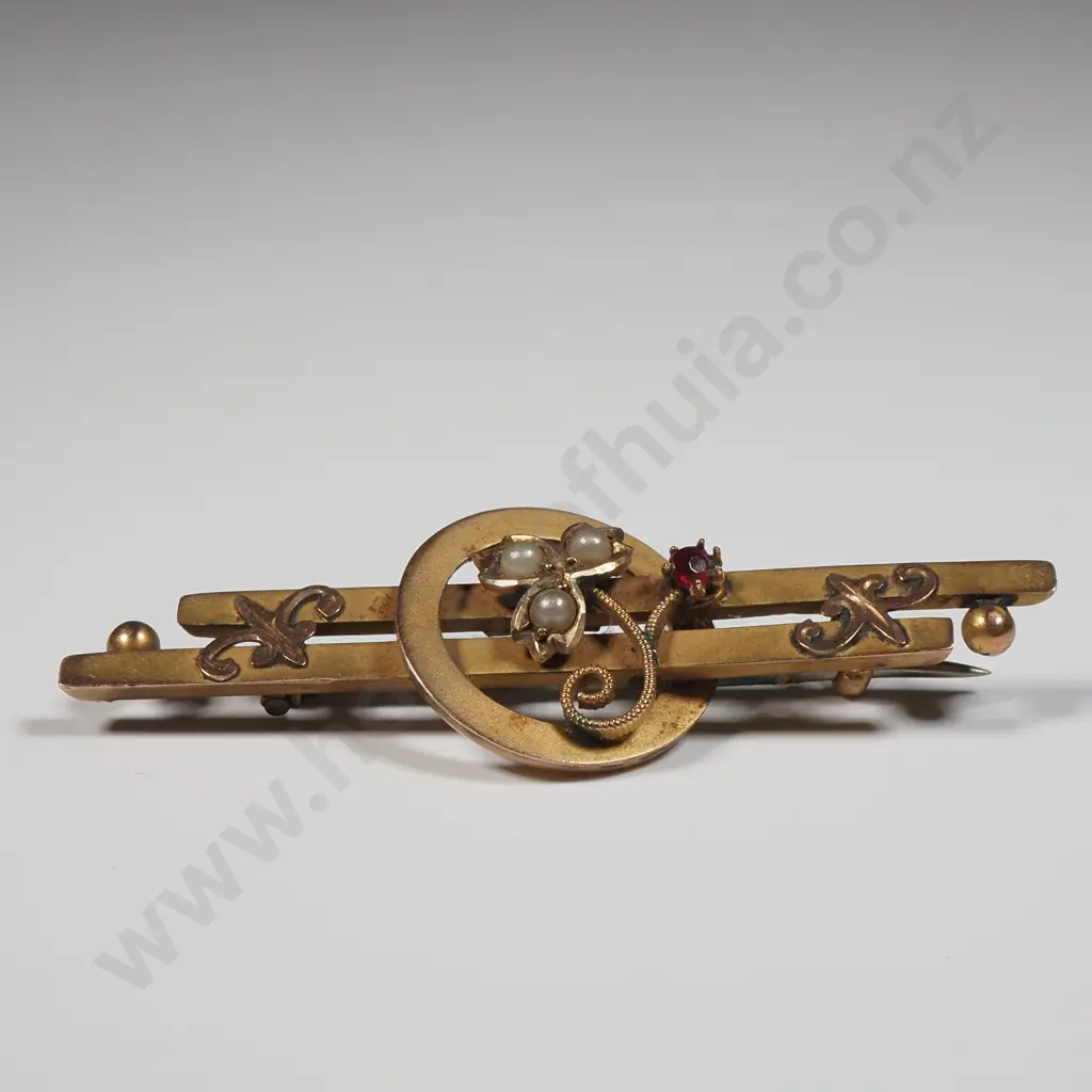 9ct Gold Brooch w Seedpearls Image 1++
