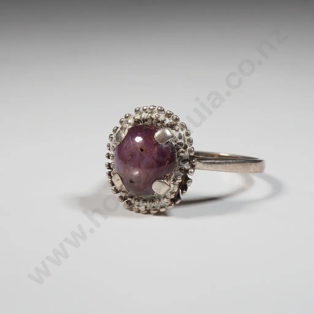 Sterling Silver Star Ruby Ring Image 1++