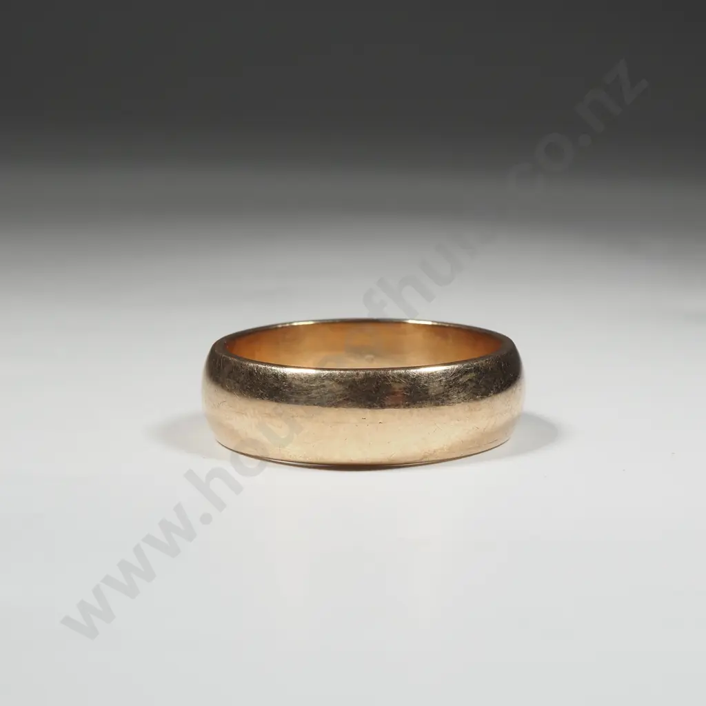 9ct Gold Wedding Band Image 1++
