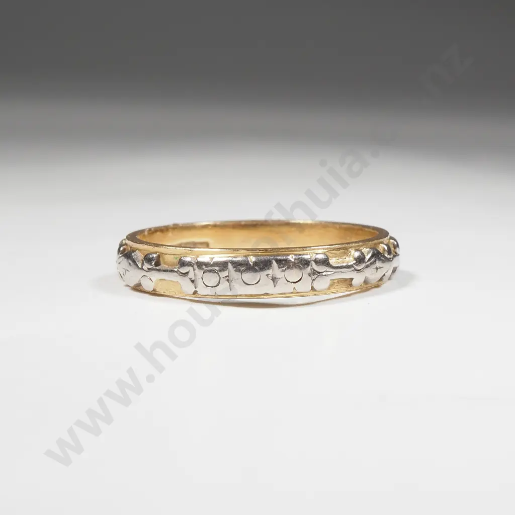 18ct Gold & Platinum Wedding Band Image 1++