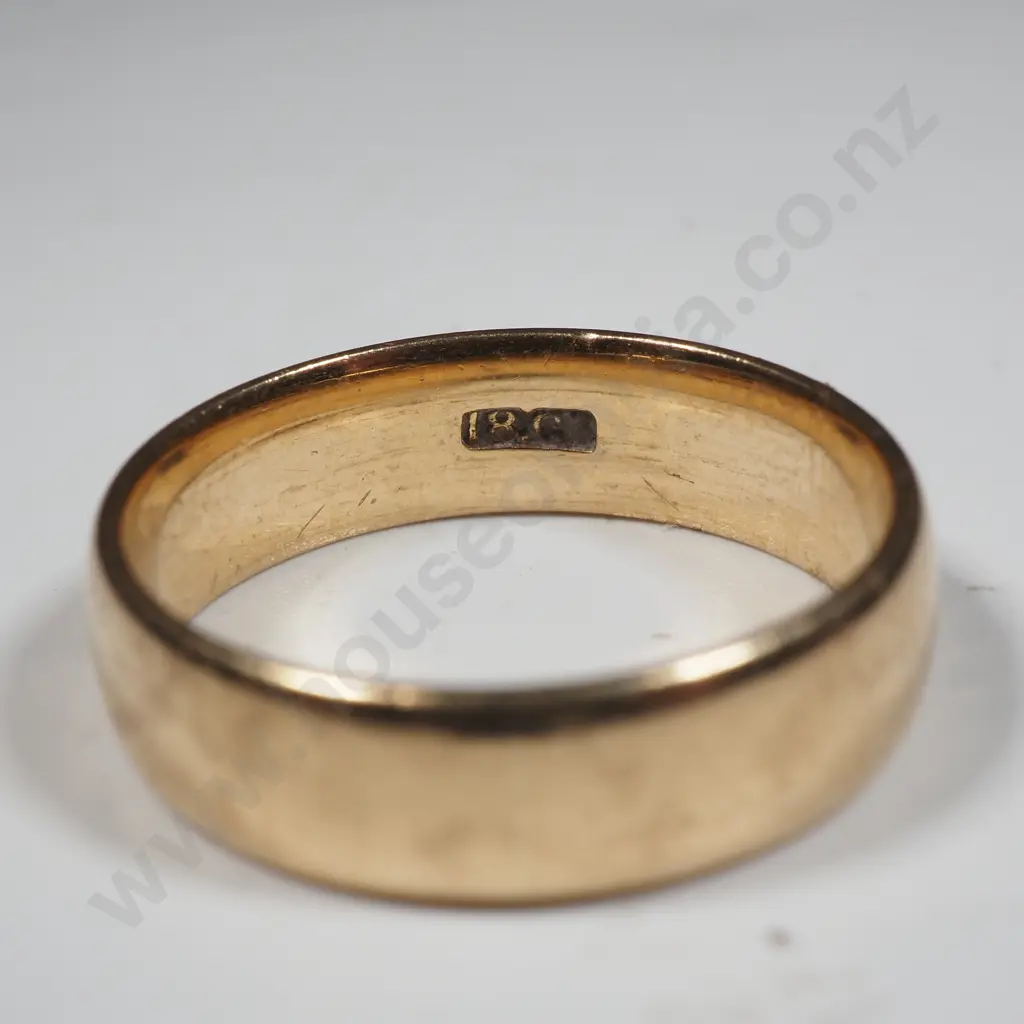 18ct Gold Wedding Band Image 1++