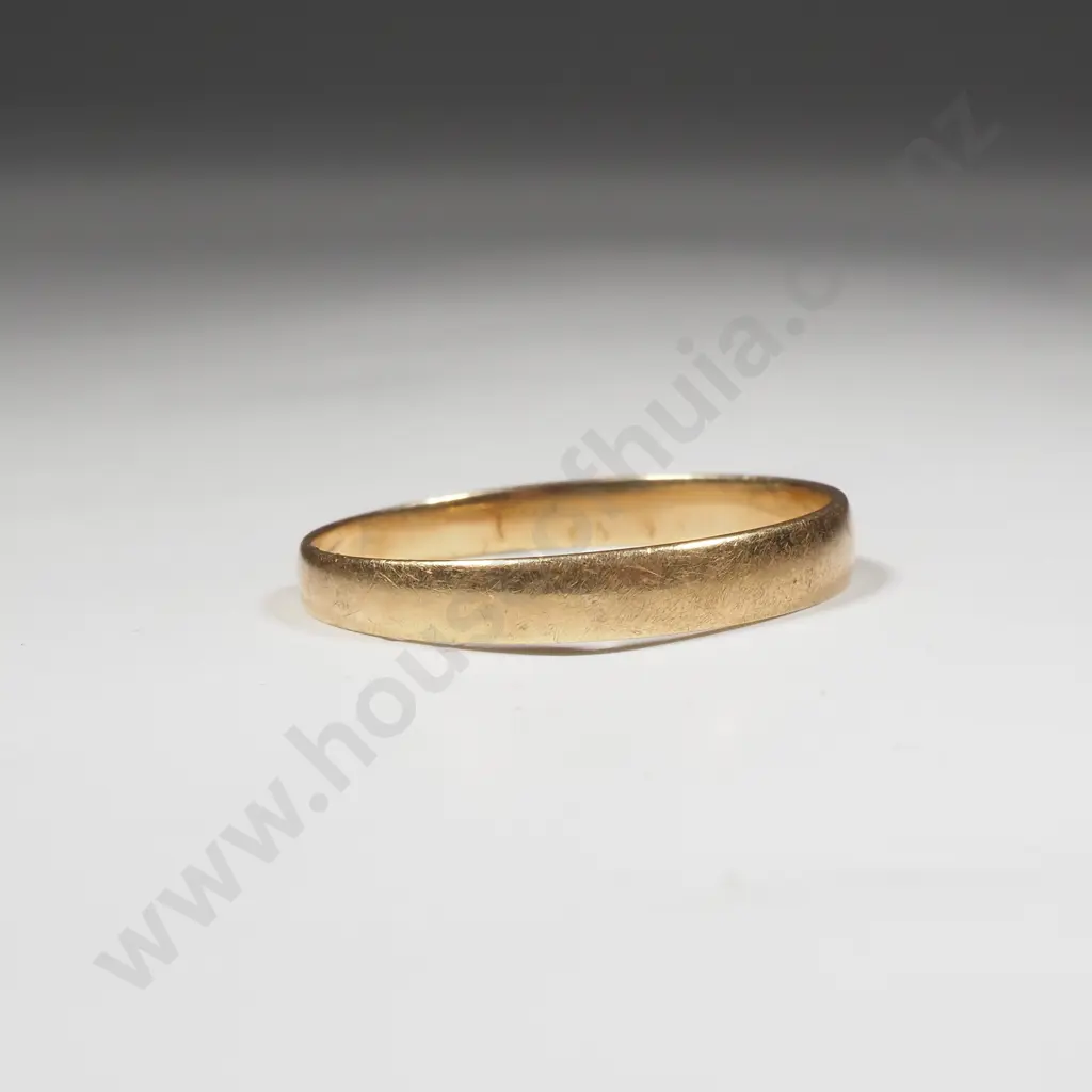 18ct Gold Ring Image 1++