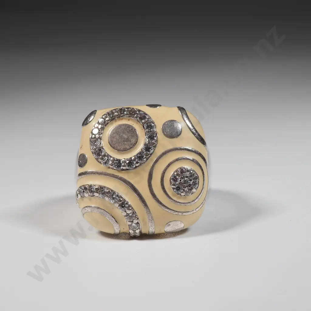 Belle Etoile Sterling Silver 925 CZ Ring Decorated with Circular Motifs  Image 1++