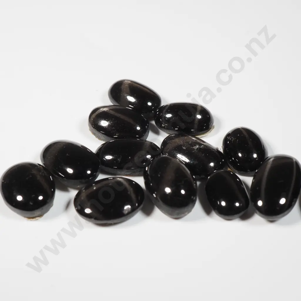 Ex-jewellers Stock: Assorted Star Sapphires Image 1++