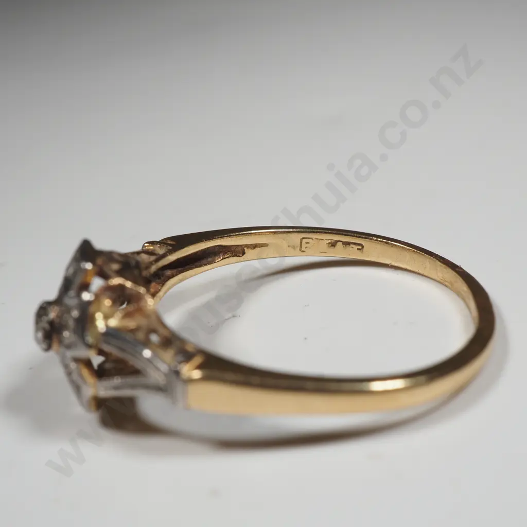 18ct Gold Ring Image 1++